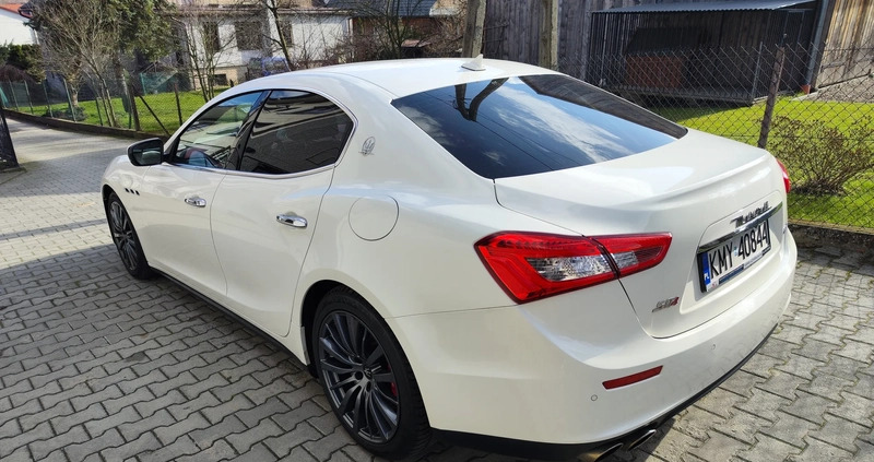 Maserati Ghibli cena 126000 przebieg: 100000, rok produkcji 2016 z Łobez małe 92